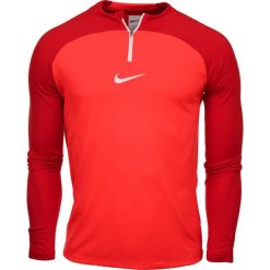 Bluza sportowa męska Nike NK Dri-FIT Academy Drill Top K. Czerwone bluzy bez kaptura męskie Nike, bez wzorów, sportowe, bez kołnierzyka, bez ramiączek. Za 128.00 zł.