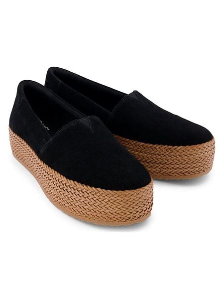 TOMS Skórzane espadryle w kolorze czarnym rozmiar: 36. Czarne espadryle damskie Toms, bez wzorów, bez obcasa. Za 159.95 zł.