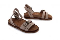 YOKONO BOLUS-260 NOB SAND, sandały damskie. Brązowe sandały damskie Yokono, bez wzorów, ze skóry, bez obcasa, na płaskiej podeszwie. Za 339.90 zł.