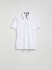 Koszulka polo regular z haftem - biały. Białe koszulki polo męskie Reserved, l, bez wzorów, z bawełny, bez ramiączek. Za 89.99 zł.