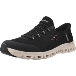 Buty SKECHERS SLIP-INS GLIDE STEP VIBEY Czarny. Czarne obuwie trekkingowe damskie Skechers. Za 335.99 zł.
