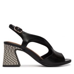 Sandały Tamaris. Czarne sandały damskie Tamaris, bez wzorów, bez obcasa, na słupku. Za 369.99 zł.