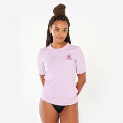 Top UV surfingowy damski Olaian Malou krótki rękaw. Fioletowe topy damskie OLAIAN, s, bez wzorów, z dzianiny, bez kołnierzyka. W wyprzedaży za 34.99 zł.