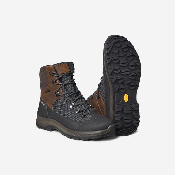 Buty outdoor wysokie Solognac Crosshunt 500. Brązowe buty trekkingowe męskie SOLOGNAC, z materiału, przed kolano, bez zapięcia, outdoorowe. W wyprzedaży za 349.99 zł.