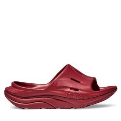 Klapki Hoka. Czerwone klapki damskie HOKA, bez wzorów, bez obcasa. Za 269.99 zł.