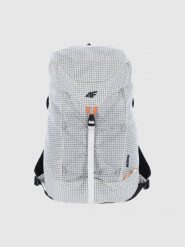 4F Plecak trekkingowy (20 L) - beżowy Uniwersalny. Brązowe plecaki damskie 4f, bez wzorów, z syntetyku, sportowe. W wyprzedaży za 179.99 zł.