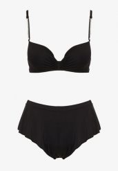 Czarne Bikini Góra z Regulowanymi Ramiączkami Ozdobionymi Cyrkoniami z Elastycznym Dołem w Zestawie Spodenki Kąpielowe z Gumką w Pasie Quilalia. Czarne bikini damskie Born2be, z aplikacjami. Za 44.99 zł.