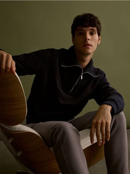 Bawełniana bluza ze stójką - granatowy. Niebieskie bluzy bez kaptura męskie Reserved, l, z bawełny. W wyprzedaży za 109.99 zł.