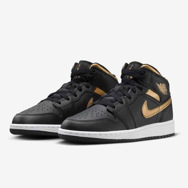 Buty Sportowe Męskie Nike Air Jordan 1 Mid. Czarne buty sportowe na co dzień męskie Jordan, bez zapięcia, Nike Air Jordan. Za 541.20 zł.
