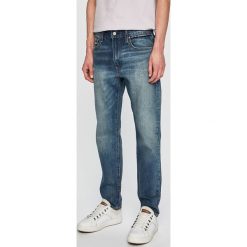 Levi's - Jeansy Hiball Roll Game Point. Niebieskie jeansy męskie Levi's. W wyprzedaży za 239.90 zł.