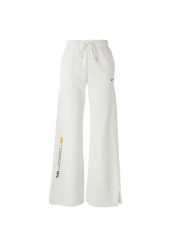 Spodnie damskie Nike Sportswear biały. Białe spodnie materiałowe damskie Nike, l, z materiału, trekkingowe. Za 470.80 zł.