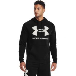 Under Armour Rival Fleece Big Logo Hoodie, męska bluza. Białe bluzy sportowe męskie Under Armour, bez wzorów, z bawełny, sportowe, bez kołnierzyka, bez ramiączek. Za 295.40 zł.