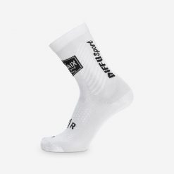 Skarpety rowerowe szosowe Van Rysel Replica ROUBAIX Team. Białe skarpetki damskie VAN RYSEL, bez wzorów, z materiału. Za 29.99 zł.
