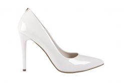 Szpilki Bayla-056 1810-685 Biały, Skóra naturalna lakierowana - 40. Białe szpilki Bayla, bez wzorów, z lakierowanej skóry, bez obcasa. W wyprzedaży za 134.10 zł.