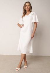 Biała Koktajlowa Sukienka VICES ze Zwiewnymi Rękawami i Kwiatową Aplikacją 3D Talilia. Białe sukienki damskie Born2be, na imprezę, l, z aplikacjami, eleganckie, bez kołnierzyka, bez ramiączek, midi, kopertowe. Za 169.99 zł.