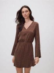 Sukienka mini z lyocellem - ciemnobrązowy. Brązowe sukienki damskie Reserved, l, bez wzorów, z lyocellu, bez kołnierzyka, bez ramiączek, mini, rozkloszowane. Za 179.99 zł.