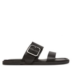 Klapki Tamaris. Czarne klapki damskie Tamaris, bez wzorów, bez obcasa. Za 199.99 zł.