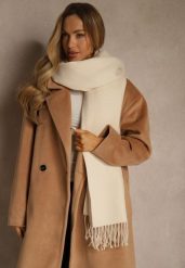 Jasnobeżowy Szalik z Bawełny i Wiskozy o Klasycznym Fasonie z Frędzlami Vetirosa. Brązowe szaliki i kominy damskie Renee, bez wzorów, z bawełny. Za 44.99 zł.