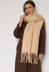 Beżowy Szalik z Frędzlami Owedarria. Brązowe szaliki i kominy damskie Born2be, bez wzorów, z dresówki. Za 44.99 zł.