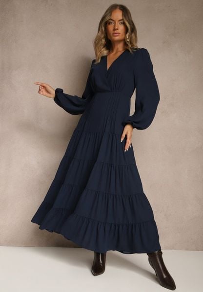 Granatowa Kopertowa Sukienka Vices o Rozkloszowanym Kroju Resvima. Niebieskie sukienki damskie Renee, na co dzień, l, bez wzorów, bez kołnierzyka, bez ramiączek, maxi, kopertowe. Za 179.99 zł.