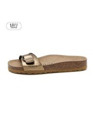 Teegu Klapki w kolorze złotym rozmiar: 40. Żółte klapki damskie teegu, bez wzorów, bez obcasa. Za 121.99 zł.