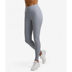 Legginsy sportowe damskie. Zielone legginsy damskie NORDICDOTS, bez wzorów, z elastanu. Za 365.00 zł.