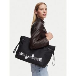 Torebka KARL LAGERFELD. Czarne torebki klasyczne damskie Karl Lagerfeld, bez wzorów, bez dodatków. Za 849.99 zł.
