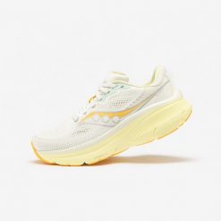 Buty do biegania damskie Saucony Guide 19. Białe obuwie do biegania damskie Saucony. Za 669.99 zł.