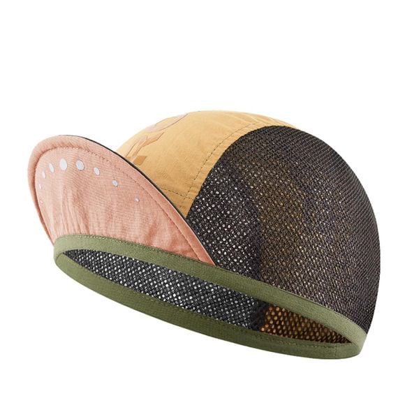 Czapka rowerowa Rockbros z daszkiem, osłona na kask - żółta. Żółte czapki męskie ROCKBROS, bez wzorów, z materiału. Za 82.00 zł.