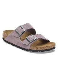 Birkenstock Skórzane klapki "Arizona" w kolorze fioletowym rozmiar: 40. Różowe klapki damskie Birkenstock, bez wzorów, ze skóry, bez obcasa. Za 434.85 zł.