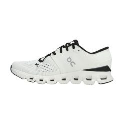 Buty do biegania damskie On Running Cloud X 4. Białe obuwie do biegania damskie On Running. Za 919.00 zł.