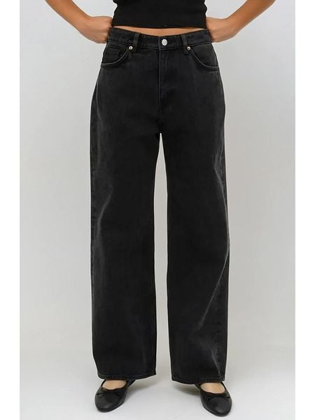 Monki Dżinsy - Comfort fit - w kolorze czarnym rozmiar: W27. Czarne jeansy damskie Monki, z podwyższonym stanem. Za 52.30 zł.