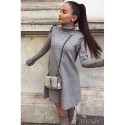 Sukienka INDIRA. Szare sukienki damskie Sukienka INDIRA, l, bez wzorów, bez kołnierzyka, bez ramiączek, mini. W wyprzedaży za 49.00 zł.