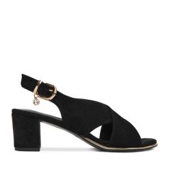 Sandały Lasocki. Czarne sandały damskie Lasocki, bez wzorów, bez obcasa. Za 199.99 zł.