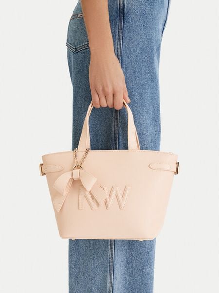 Nine West Torebka EO-Lira I-LX20086s Różowy. Czerwone torebki klasyczne damskie Nine West, bez wzorów, z materiału, bez dodatków. Za 329.99 zł.