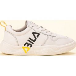 Ax Boxing białe Modne Buty Sportowe. Białe obuwie treningowe damskie AX BOXING, na fitness i siłownię. W wyprzedaży za 109.00 zł.