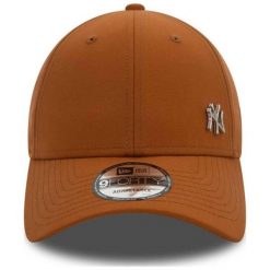 Czapka z daszkiem New Era Flawless 9FORTY New York Yankees. Brązowe czapki męskie New Era, bez wzorów. Za 89.99 zł.