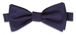 Ciemna Fioletowa Elegancka Wiązana Mucha -EM Men's Accessories- Męska, w Drobny Rzucik. Fioletowe krawaty i muchy męskie Em men's accessories, bez wzorów, eleganckie. Za 59.99 zł.