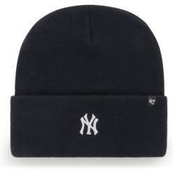 Czapka - Beanie - Base Runner - Logo NY Yankees - granatowy. Niebieskie czapki męskie 47 Brand, na zimę, bez wzorów, sportowe. Za 148.50 zł.