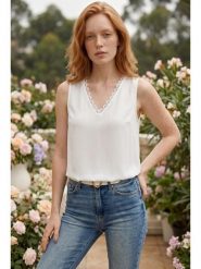 SOULSHAE Top w kolorze białym rozmiar: XXL/3XL. Białe topy damskie SOULSHAE, xl, bez wzorów, bez kołnierzyka. Za 139.95 zł.