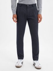 Finshley & Harding spodnie z zakładkami Mężczyźni niebieski, 34-32. Niebieskie spodnie materiałowe męskie Finshley & Harding, bez wzorów, klasyczne. Za 399.95 zł.