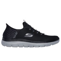 Buty Skechers Summits High Range M 232457BKCC czarne. Czarne buty sportowe na co dzień męskie z meshu, bez zapięcia, trekkingowe. Za 479.69 zł.