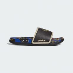 Klapki Adilette Komfort. Czarne klapki damskie Adidas, bez wzorów, bez obcasa. W wyprzedaży za 123.38 zł.