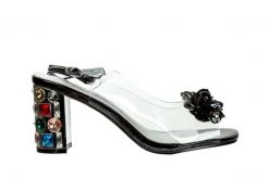 Sandały Laura Vita Missy 01 Noir 202057, Czarny, Skóra naturalna - 39. Czarne sandały damskie Laura Vita, bez wzorów, z materiału, bez obcasa, na obcasie. W wyprzedaży za 116.10 zł.