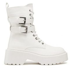 Trapery DeeZee. Białe trapery damskie DeeZee, bez obcasa. Za 179.99 zł.