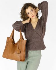 Torebka damska camel MARCO MAZZINI s139m. Brązowe shopper bag damskie bez wzorów, ze skóry, na ramię, duże, bez dodatków. Za 379.05 zł.