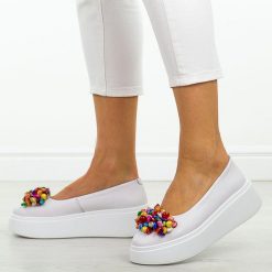 Białe skórzane baleriny damskie Filippo Dp6836/25. Białe baleriny damskie Filippo, z aplikacjami, z jeansu, bez obcasa, na platformie. Za 239.00 zł.
