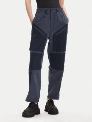 G-Star Raw Spodnie materiałowe Tone On Tone D27036-D522 Niebieski Relaxed Fit. Niebieskie spodnie materiałowe damskie G-Star Raw, bez wzorów, z materiału, retro. Za 519.99 zł.