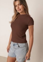 Brązowy Gładki T-shirt z Wiskozy ze Stójką w Minimalistycznym Stylu Deleus. Brązowe t-shirty damskie Born2be, l, z aplikacjami, z jeansu, bez kołnierzyka. Za 39.99 zł.