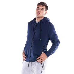 Męska, miękka bluza z kapturem i zamkiem błyskawicznym z ikoną lwa. Niebieskie bluzy sportowe męskie LEONE 1947 APPAREL, bez wzorów, z tkaniny, sportowe, bez kołnierzyka, bez ramiączek. W wyprzedaży za 195.65 zł.